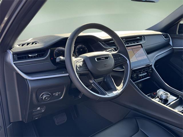 new 2025 Jeep Grand Cherokee car, priced at $44,898