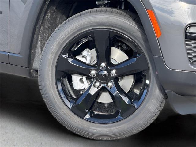 new 2025 Jeep Grand Cherokee car, priced at $44,898