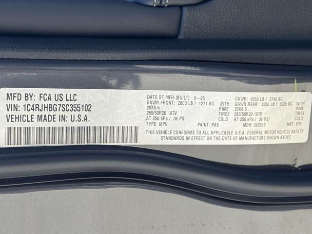 new 2025 Jeep Grand Cherokee car, priced at $44,898