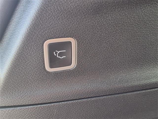 new 2025 Chrysler Voyager car, priced at $38,919