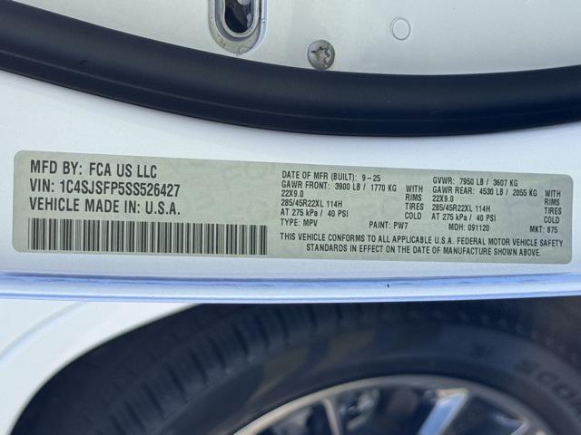 new 2025 Jeep Grand Wagoneer L car, priced at $104,078