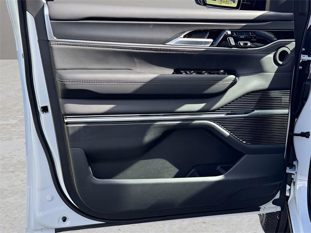 new 2025 Jeep Grand Wagoneer L car, priced at $104,078