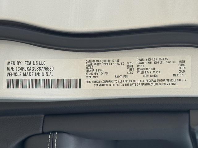 new 2025 Jeep Grand Cherokee L car, priced at $40,597