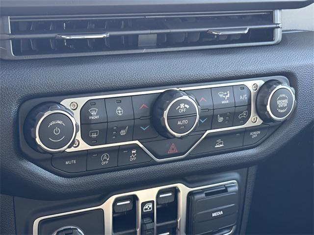 new 2026 Jeep Wrangler car, priced at $48,702