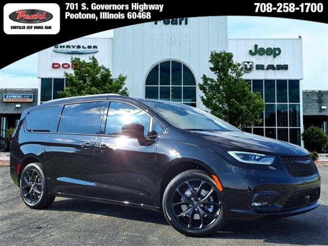 new 2026 Chrysler Pacifica car, priced at $55,924
