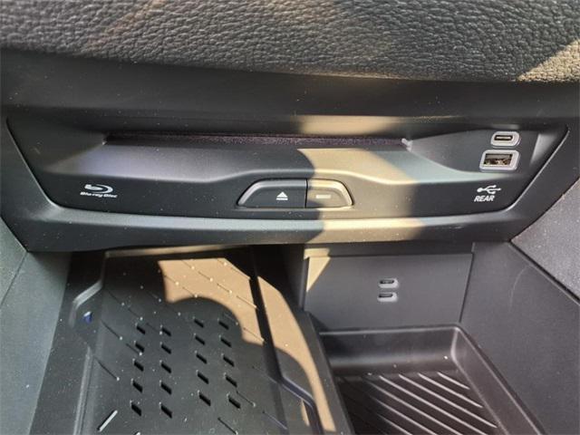 new 2026 Chrysler Pacifica car, priced at $55,424