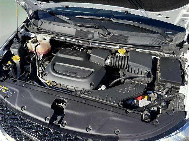 used 2025 Chrysler Pacifica car, priced at $38,414
