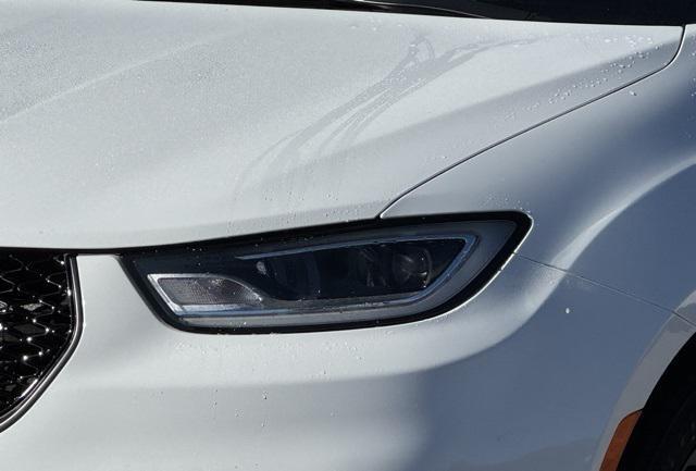 used 2025 Chrysler Pacifica car, priced at $38,414