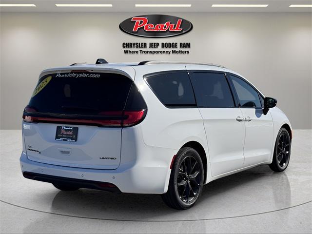 used 2025 Chrysler Pacifica car, priced at $38,414