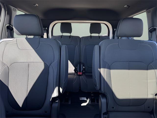 new 2025 Jeep Grand Cherokee L car, priced at $40,597