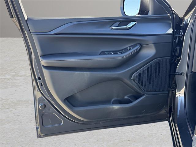 new 2025 Jeep Grand Cherokee L car, priced at $40,597