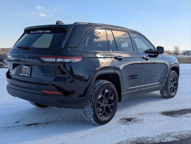 used 2024 Jeep Grand Cherokee car, priced at $39,000