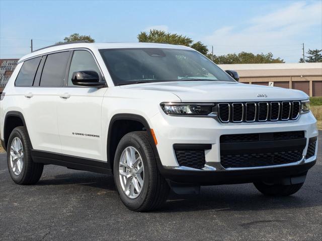 new 2025 Jeep Grand Cherokee L car, priced at $39,009