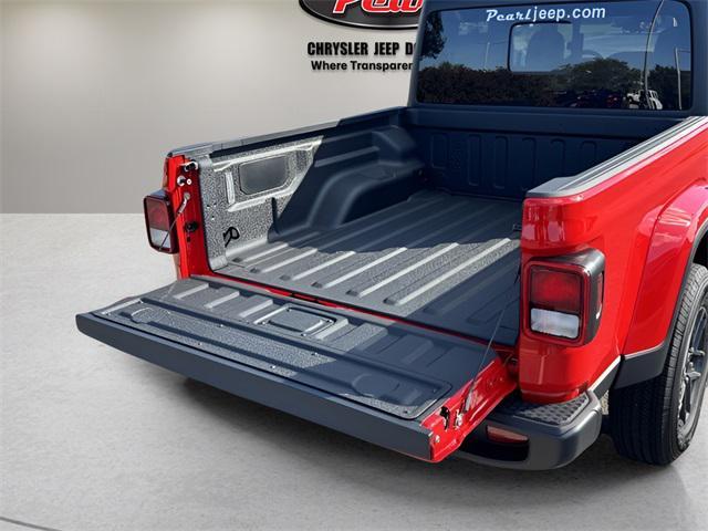 new 2025 Jeep Gladiator car, priced at $45,108