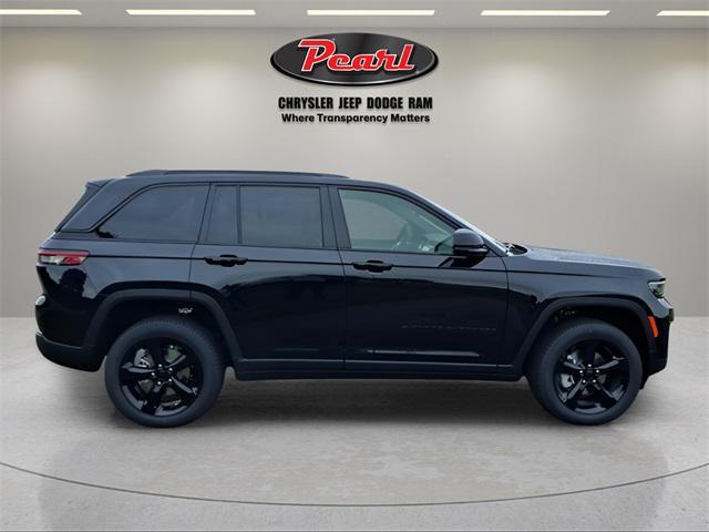 new 2025 Jeep Grand Cherokee car, priced at $45,586