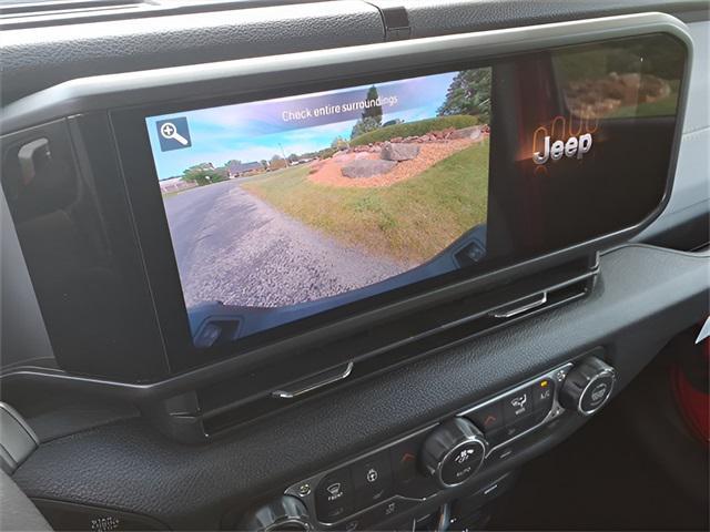 new 2025 Jeep Gladiator car, priced at $47,374