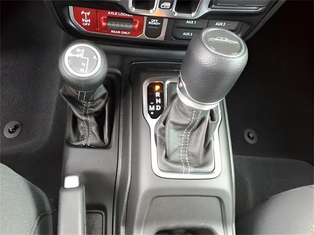 new 2025 Jeep Gladiator car, priced at $47,374