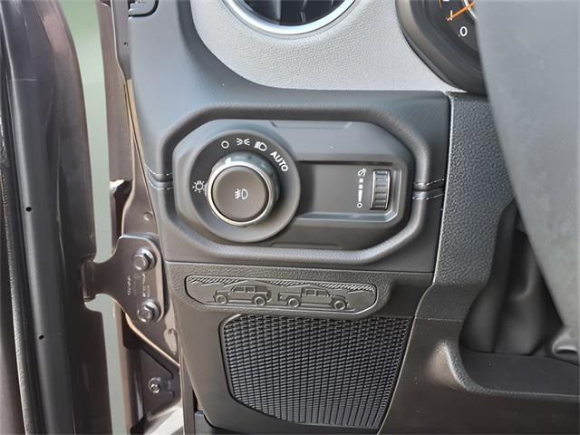 new 2025 Jeep Wrangler car, priced at $48,027