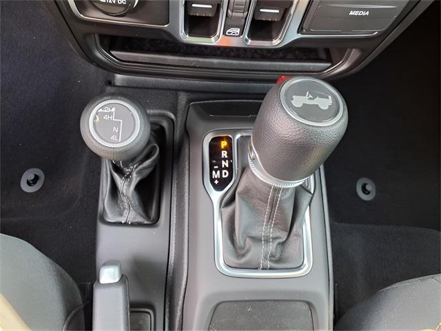 new 2025 Jeep Wrangler car, priced at $48,027