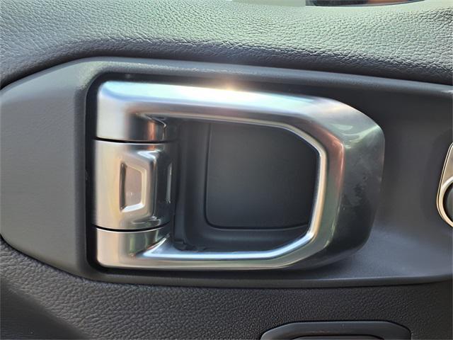 new 2025 Jeep Wrangler car, priced at $48,027