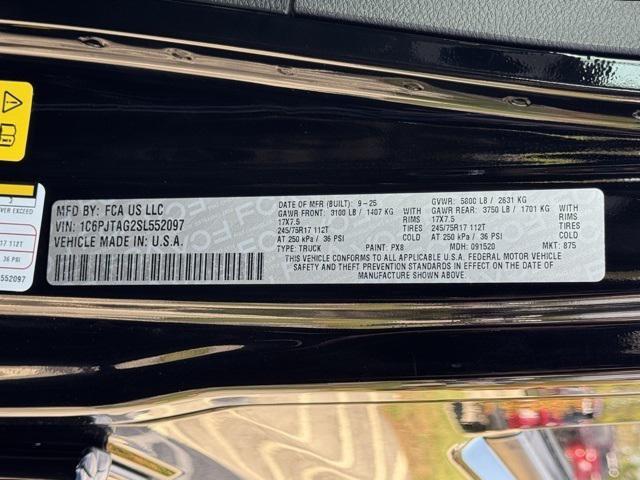 new 2025 Jeep Gladiator car, priced at $45,608