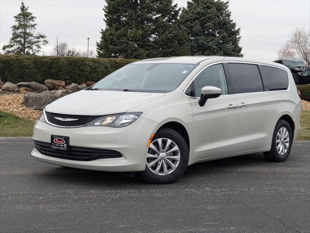 used 2017 Chrysler Pacifica car, priced at $11,687