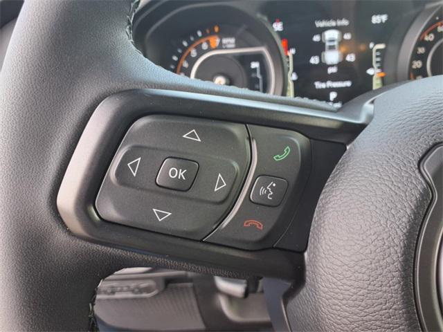 new 2025 Jeep Gladiator car, priced at $43,621