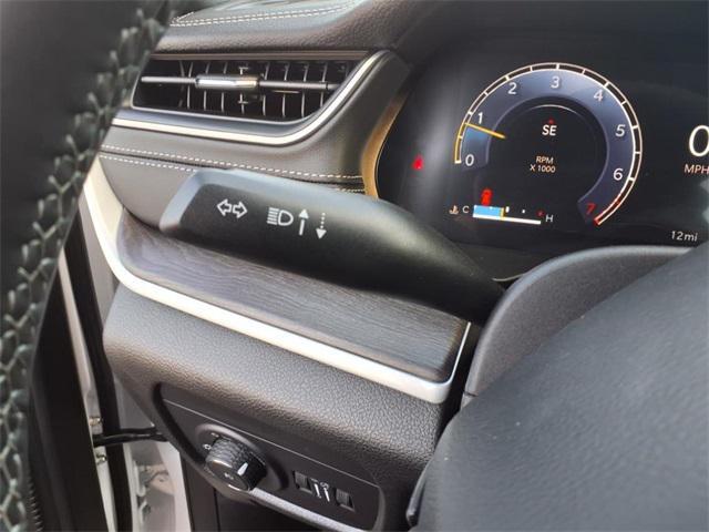 new 2025 Jeep Grand Cherokee car, priced at $43,805