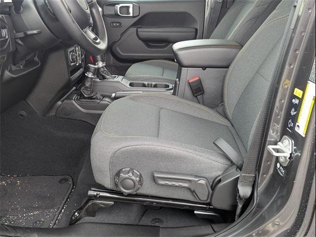 new 2025 Jeep Gladiator car, priced at $40,460