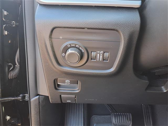 used 2024 Jeep Grand Cherokee car, priced at $33,629