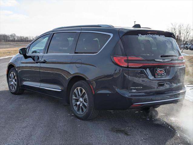 new 2025 Chrysler Pacifica car, priced at $42,920