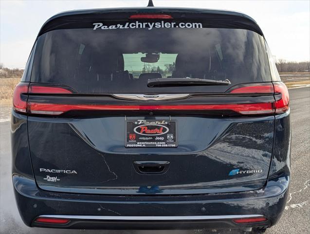 new 2025 Chrysler Pacifica car, priced at $42,920