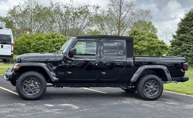 new 2024 Jeep Gladiator car, priced at $42,272