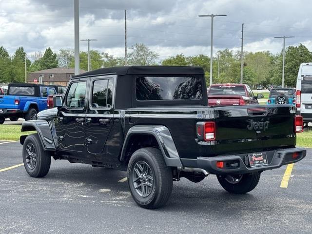 new 2024 Jeep Gladiator car, priced at $39,352