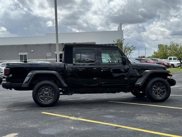 new 2024 Jeep Gladiator car, priced at $42,272