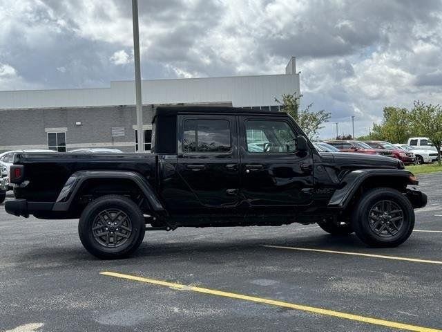 new 2024 Jeep Gladiator car, priced at $35,892