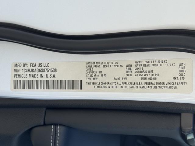 new 2025 Jeep Grand Cherokee L car, priced at $44,590