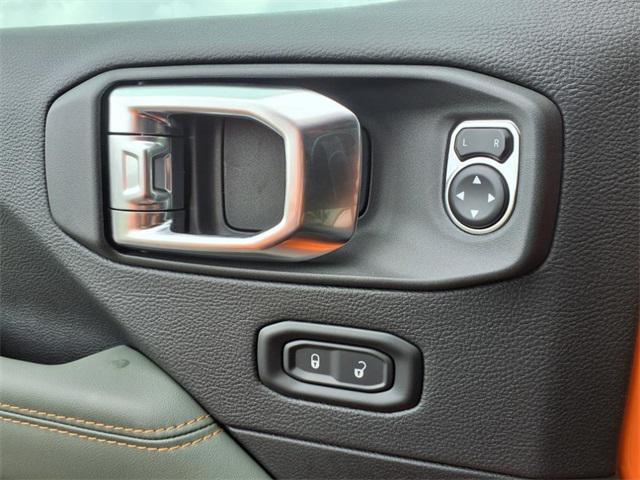 new 2025 Jeep Gladiator car, priced at $52,814