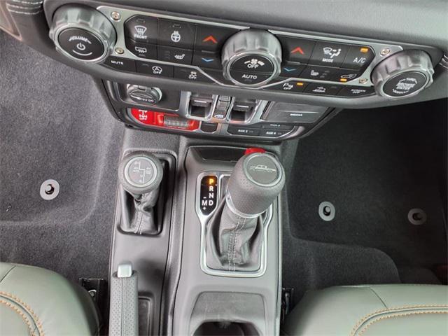 new 2025 Jeep Gladiator car, priced at $52,814