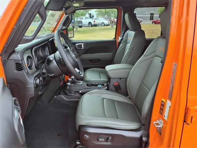 new 2025 Jeep Gladiator car, priced at $52,814