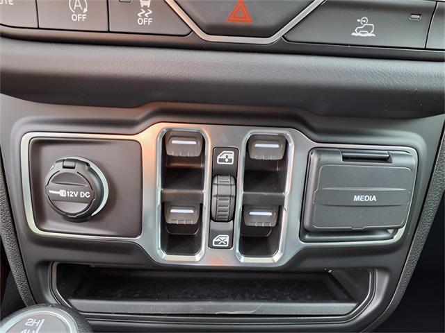 new 2025 Jeep Wrangler car, priced at $45,509