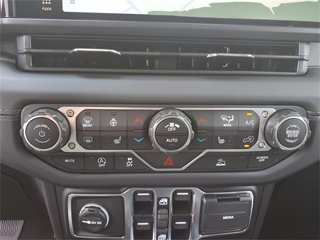 new 2025 Jeep Wrangler car, priced at $45,509