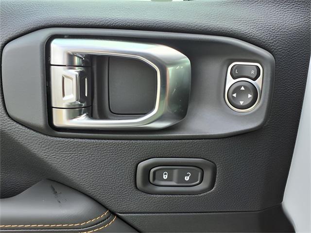 new 2025 Jeep Wrangler car, priced at $45,509