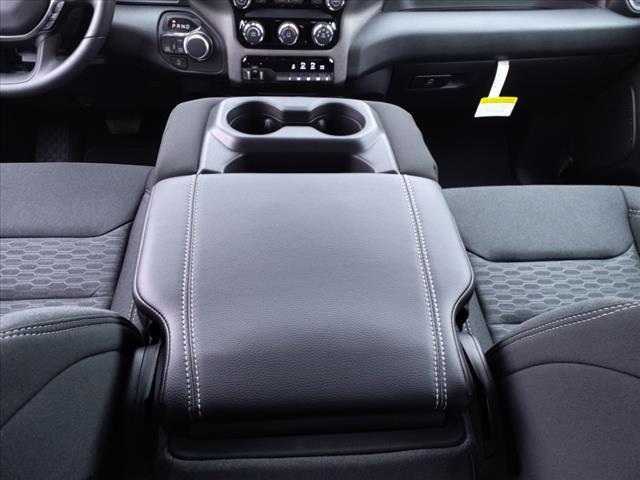 new 2025 Ram 1500 car, priced at $39,927