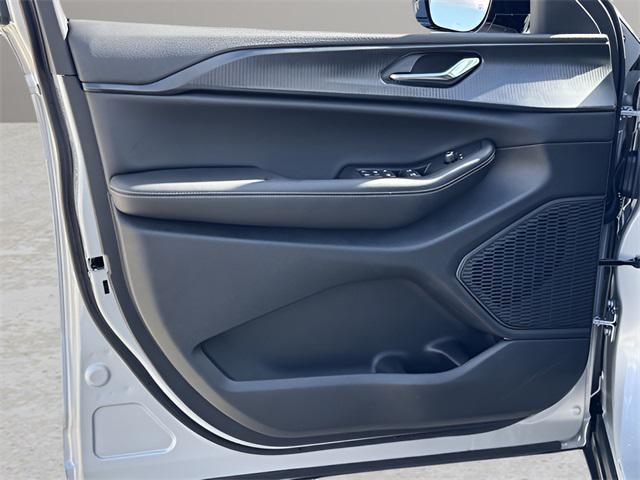 new 2025 Jeep Grand Cherokee car, priced at $42,072