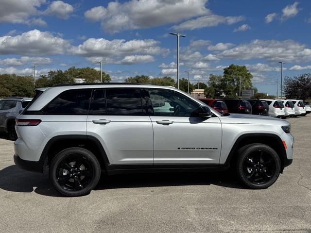 new 2025 Jeep Grand Cherokee car, priced at $42,555