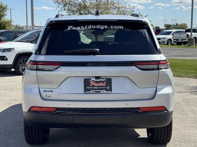 new 2025 Jeep Grand Cherokee car, priced at $42,555
