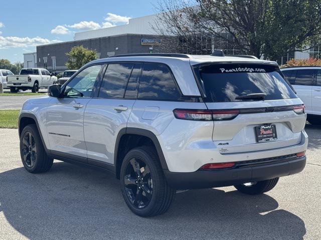 new 2025 Jeep Grand Cherokee car, priced at $42,555