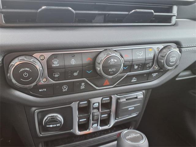 new 2025 Jeep Gladiator car, priced at $42,604