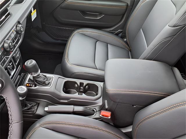 new 2025 Jeep Gladiator car, priced at $42,604